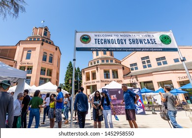 July 16, 2019 Mountain View / CA / USA - People Visiting The Technology Showcase, A One-day Outdoor Event Where Local Tech Companies And Start Ups Present Their Latest Products; Silicon Valley