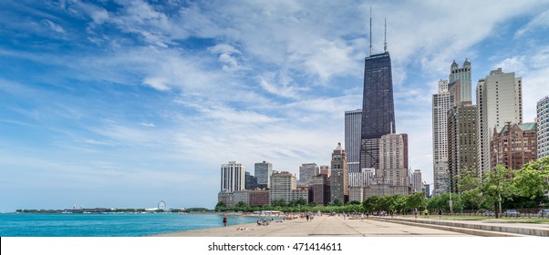 July 17 2016, Chicago, US: People Enjoying The The Warm Summer Weather Near North Avenue Beach