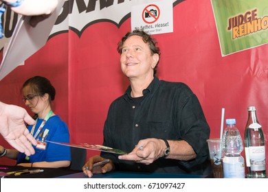 July 1st 2017. Stuttgart, Germany. US actor Judge Reinhold (Beverly Hills Cop) meeting fans and signing autographs at Comic Con Stuttgart. 