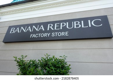 July 26 2022 Banana Republic Factory Stock Photo 2182878405 | Shutterstock