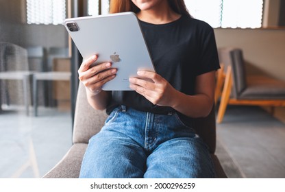 Jun 16th 2021 : A Woman Holding And Using Apple New Ipad Pro 2020 Digital Tablet , Chiang Mai Thailand