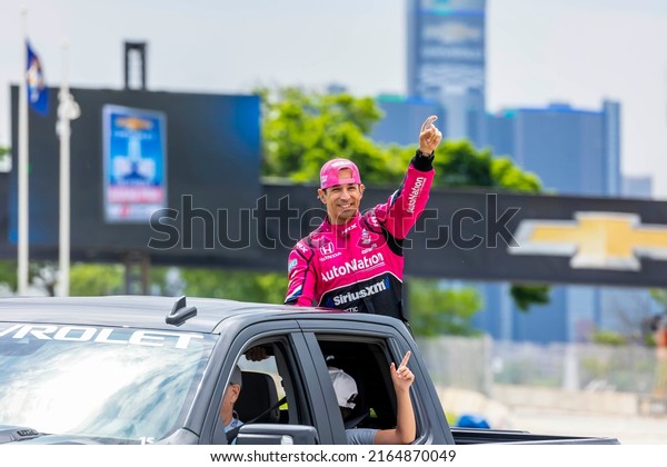 June 05, 2022 - Detroit, MI, USA: HELIO CASTRONEVES\
(06) of Sao Paulo, Brazil waves to the fans before racing for the\
Chevrolet Detroit Grand Prix at the Belle Isle Park in Detroit, MI,\
USA.