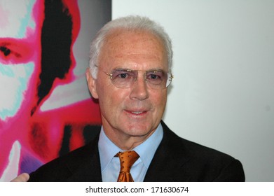 JUNE 1, 2006 - BERLIN: Franz Beckenbauer At The Unveiling Of A Portrait Painting Of Him In The Marie-Elisabeth-Lueders-Haus, Berlin.