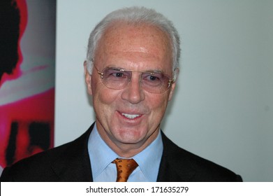 JUNE 1, 2006 - BERLIN: Franz Beckenbauer At The Unveiling Of A Portrait Painting Of Him In The Marie-Elisabeth-Lueders-Haus, Berlin.