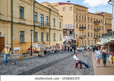 June 1. 2019. Street Vendors Are Suvinirs On Andriivskyi Uzviz Street (Andriyivsky Descent) Kiev, Ukraine. Weekend Celebrations.