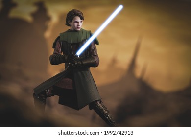 JUNE 17 2021:  Star Wars The Clone Wars Jedi General Anakin Skywalker With Lightsaber - Hasbro Action Figures