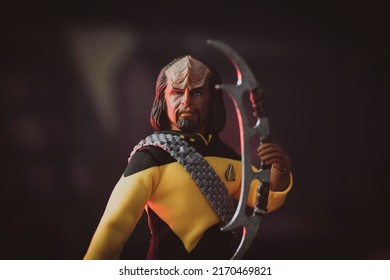 JUNE 21 2022 - Star Trek Next Generation Klingon Lieutenant Worf with a bat'leth weapon - Mego Corp Action figure