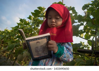 June 25, 2019, Pati, Indonesia: Someone Who Reads A 