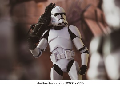 JUNE 30 2021: Star Wars The Clone Wars Phase 2 Clone Trooper With Blaster  - Hasbro Action Figure
