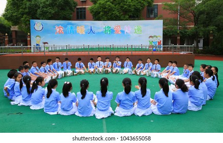 June 7, 2017, Asia China, Shanghai,Shanghai High School Students Sit In A Circle On The Playground