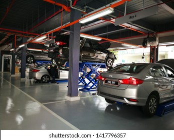 June 7, 2019 - Actmar Honda Klang, Malaysia. New Wing Of Local Car Service Centre In Malaysia That Consists Of Service Counter For Customers And Spacious Workshop Facilities. 