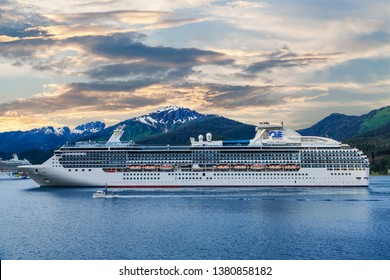 JUNEAU, ALASKA- May 31, 2016:  The City Of Juneau Is The Capital City Of Alaska. Juneau's Population Can Increase By Roughly 6,000 People From Cruise Ships Between The Months Of May And September.