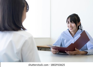 Junior High School Students Are Having An Interview