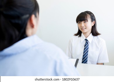 Junior High School Students Are Having An Interview