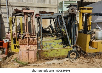 Forklift Junk Yard Images Stock Photos Vectors Shutterstock