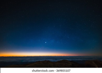夜明け前 の画像 写真素材 ベクター画像 Shutterstock