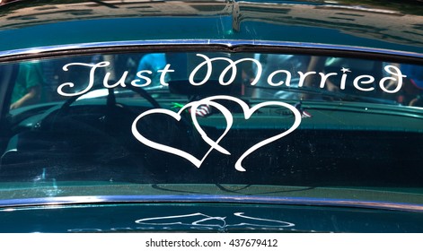 Just Married Sign On Cars Back Stock Photo 437679412 | Shutterstock