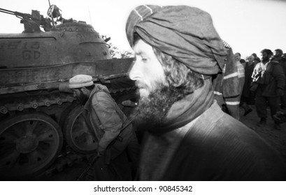 KABUL, AFGHANISTAN - OCTOBER 21: Northern Alliance Fighters Prepare For Battle With Taliban Forces North Of Kabul, Afghanistan On Monday, October 21, 1996