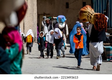 Kabul, Afghanistan - Yune 8, 2011: Afghan People In Kabul, Natives Of Afghanistan On Streets Of The City