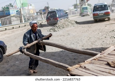 Kabul, Afghanistan - Yune 8, 2011: Afghan People In Kabul, Natives Of Afghanistan On Streets Of The City