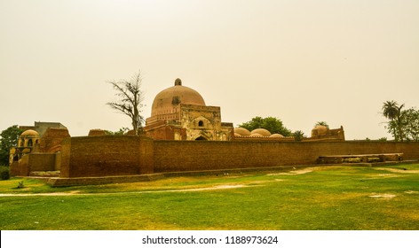 The Kabuli Bagh Mosque In Panipat Was Built In 1527 By Babur To Mark His Victory Over Sultan Ibrahim Lodhi At The First Battle Of Panipat In 1526. It Is Also Known As The Original Babri Masjid.