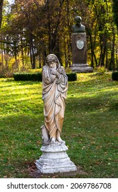 Kachanivka, Ukraine - October 17, 2021: Kachanivka Palace And Landscaped Park, One Of The Many Country Estates Built By Pyotr Rumyantsev, Catherine II's Viceroy Of Little Russia In 1770s.