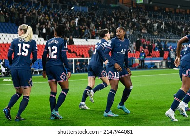 Kadidiatou Diani And Team Of PSG During The Football Match Between Paris Saint-Germain (PSG) And FC Bayern Munich (Munchen) On March 30, 2022 At Parc Des Princes Stadium In Paris, France.