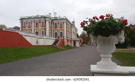 Kadriorg Palace