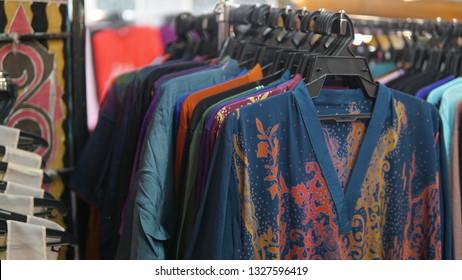 1,636 Kaftan Stock Photos, Images & Photography | Shutterstock