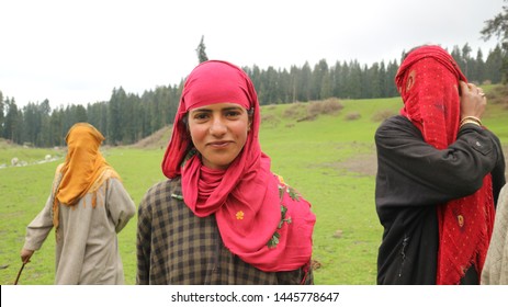 Srinagar Girls Xvedios - Kashmiri Girl Images, Stock Photos & Vectors | Shutterstock