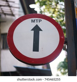 Kala Ghoda Area, Fort, Mumbai, Maharashtra, India - October 25, 2017 - A Closeup Of A Mumbai Traffic Police 