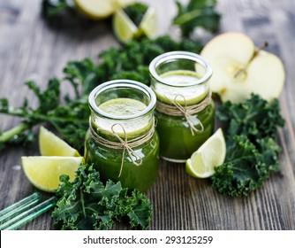 Kale Juice With Lime Fruit And Apple