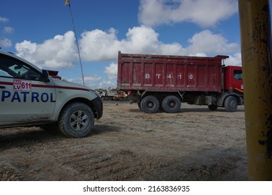 Kalimantan, April 24, 2022. Is A Coal Mining Facility And Dump Truck During The Day