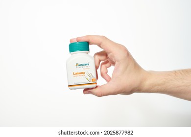 KALININGRAD, RUSSIA - 03.07.2020 - Himalaya Lasuna Ayurvedic Dietary Supplement For Lower Blood Lipid Levels For Cholesterol Biosynthesis. Isolated White Background.