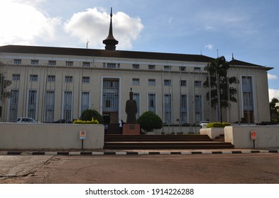 Kampala, Uganda - May 3, 2014: The Bulange Building, Which Houses The Parliament (Lukiiko) Of The Kingdom Of Buganda.