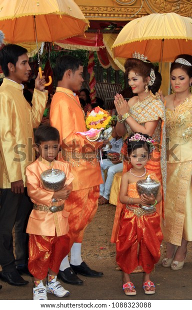 Kampong Tom Cambodia 04102014 Wearing Traditional Stock Photo