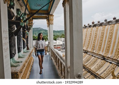 KANCHANABURI, THAILAND - JUN 1, 2018: Beautiful Young Tourist, Woman Visitor At Art Gallery And War Museum In Kanchanaburi. It's A Private Family Museum Established By Aran Chansiri. Travel Thai