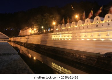 Kandy, Sri　Lanka　buddhism teeth temple. - Shutterstock ID 2039651486