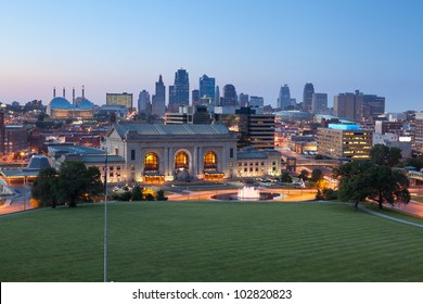 Kansas City. Image of the Kansas City skyline at twilight.