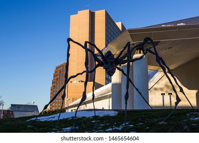 Kansas City, Missouri - January 1 2016: Sunrise On A Spider Sculpture, By Louise Bourgeois.