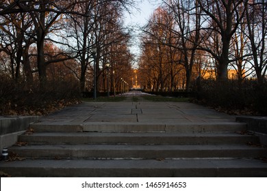 Kansas City, Missouri - January 1 2016: The Walkway Outside The Nelson-Atkins Museum Of Art.