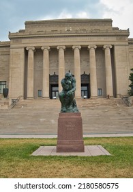 Kansas City, Missouri July 16, 2022 - The Nelson-Atkins Museum Of Art - Rodin's Thinker Sculpture