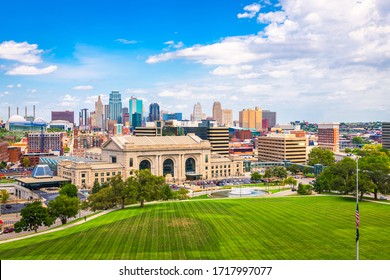 Kansas City, Missouri, USA downtown skyline with Union Station.