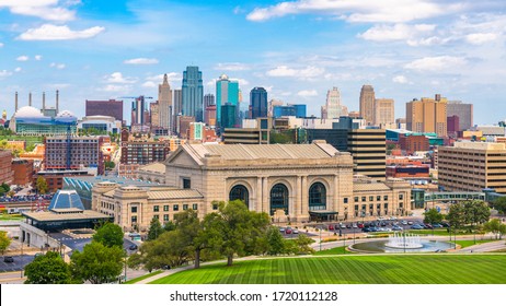 Kansas City, Missouri, USA downtown skyline with Union Station.