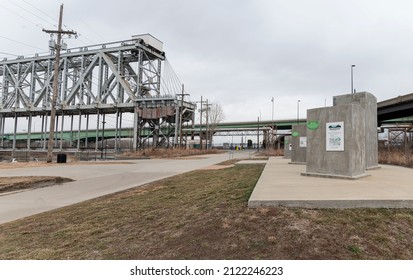 Kansas City, MO United States Of America - Jan 15th, 2022 : View Of The ASB Railroad Bridge From The Riverfront Heritage Trail.  Kansas City River Walk Park, With Historical Markers And Info Signs.