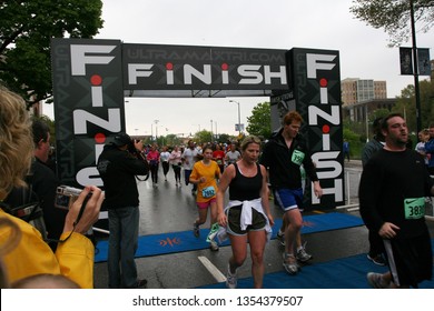 Kansas City, Mo/USA - 04 23 2010: Finish Line For 5k Race