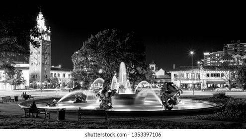 Kansas City Plaza Fountain Long Exposure Black And White