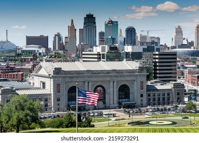 KANSAS CITY, UNITED STATES - Jul 14, 2016: An Aerial View Of The Kansas City Skyline On A Sunny Day