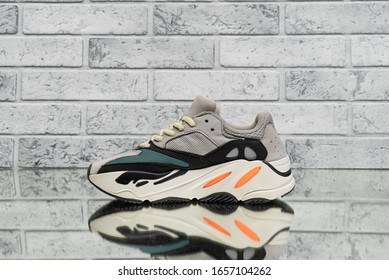 yeezy 700 all models