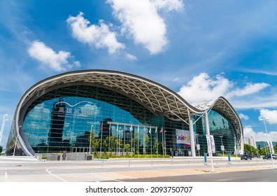 Kaohsiung, Taiwan- June 3, 2020: The Architectural Landscape Of Kaohsiung Exhibition Center In Taiwan, Was Completed In 2014 Designed By Philip Cox.